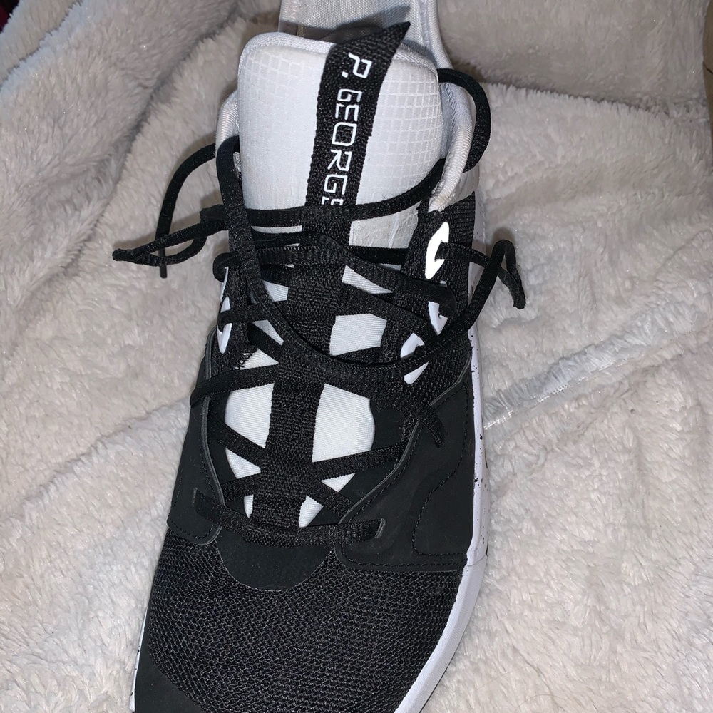 Paul George Basketball shoes
